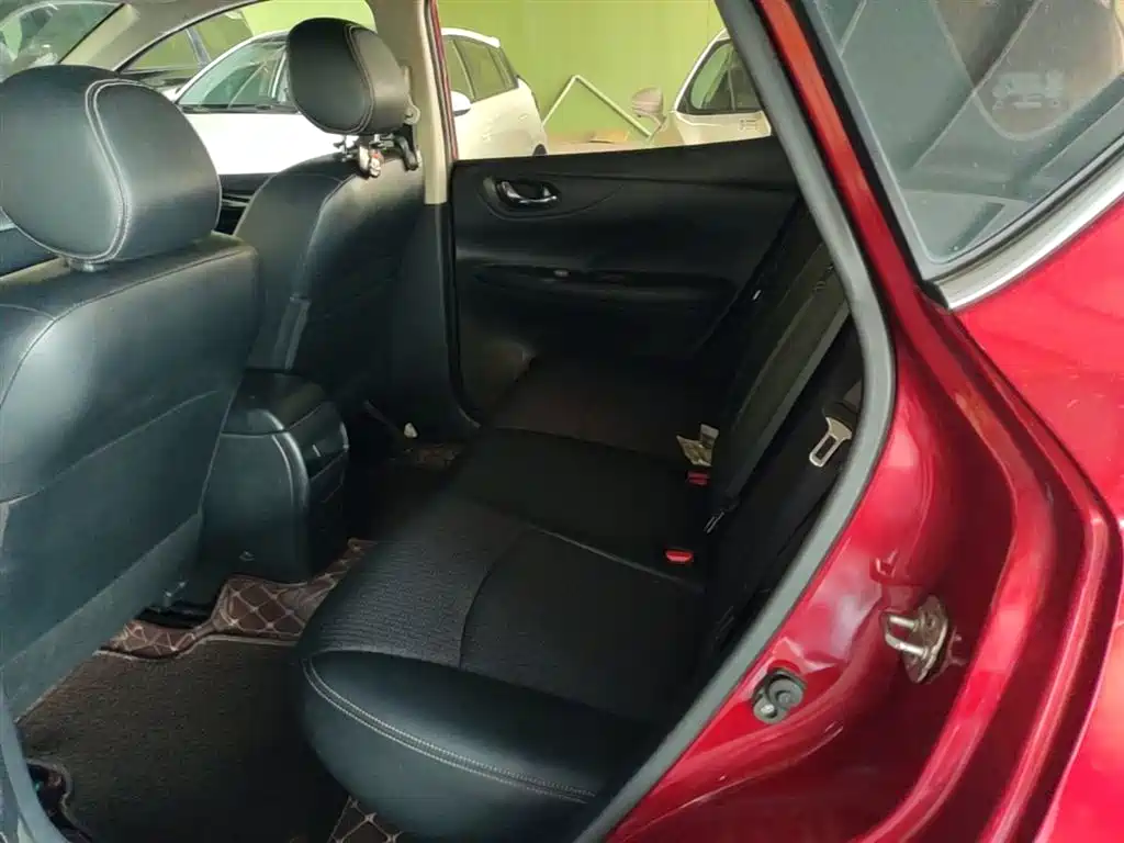 Nissan Tiida 2016 — фото 17