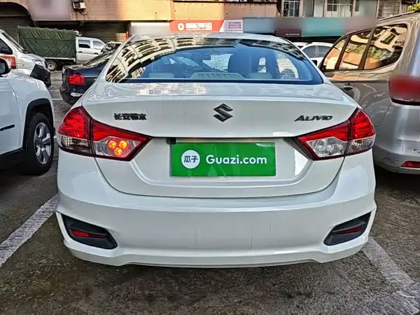 Suzuki Qiyue 2016