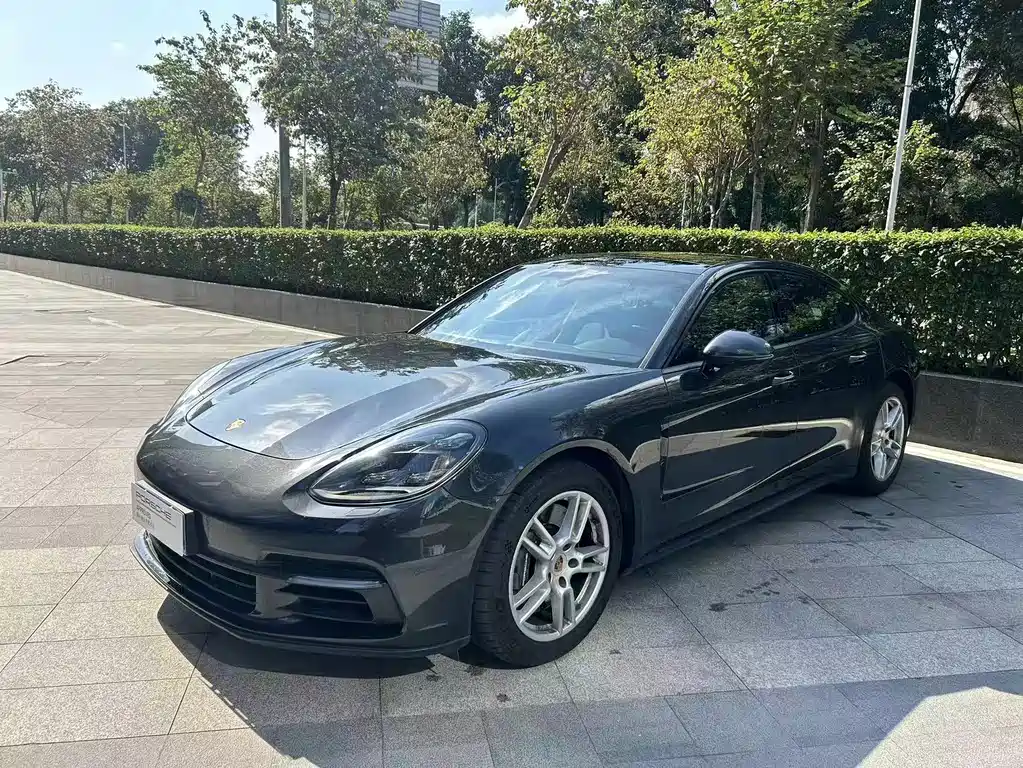 Porsche Panamera 2020 — фото 1