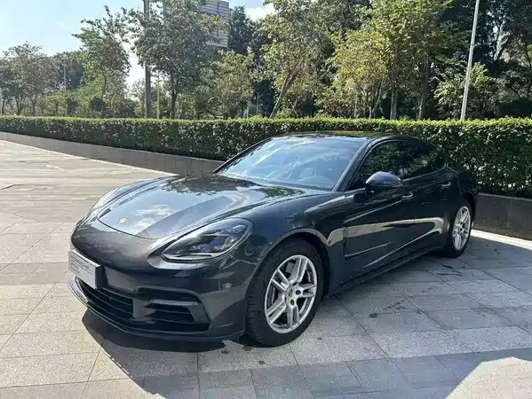 Porsche Panamera 2019