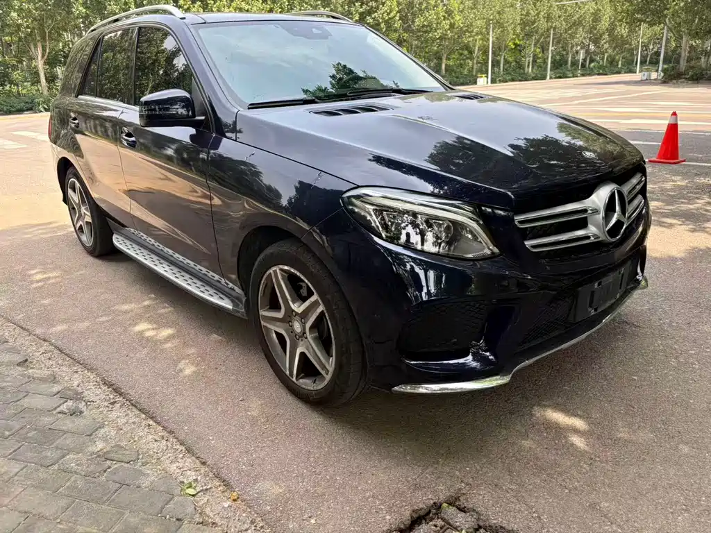 Mercedes-Benz GLE 2016 — фото 10