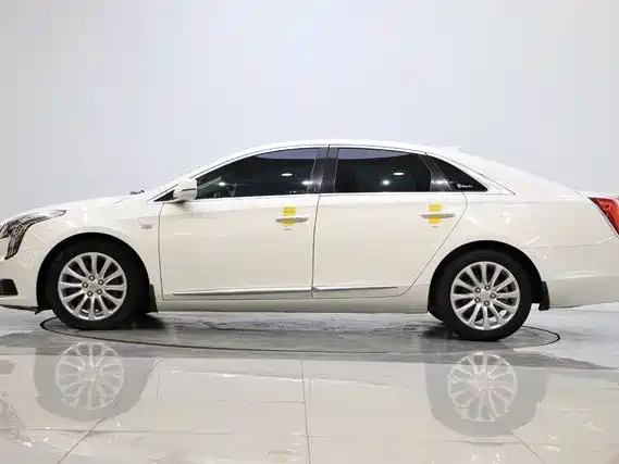 Cadillac XTS 2019 — фото 18