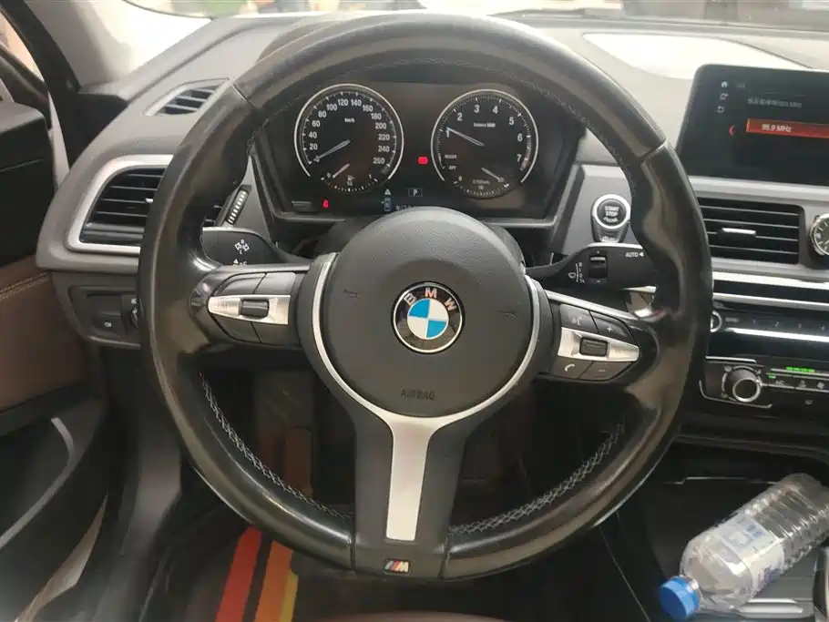 BMW 1 Series 2020 — фото 15