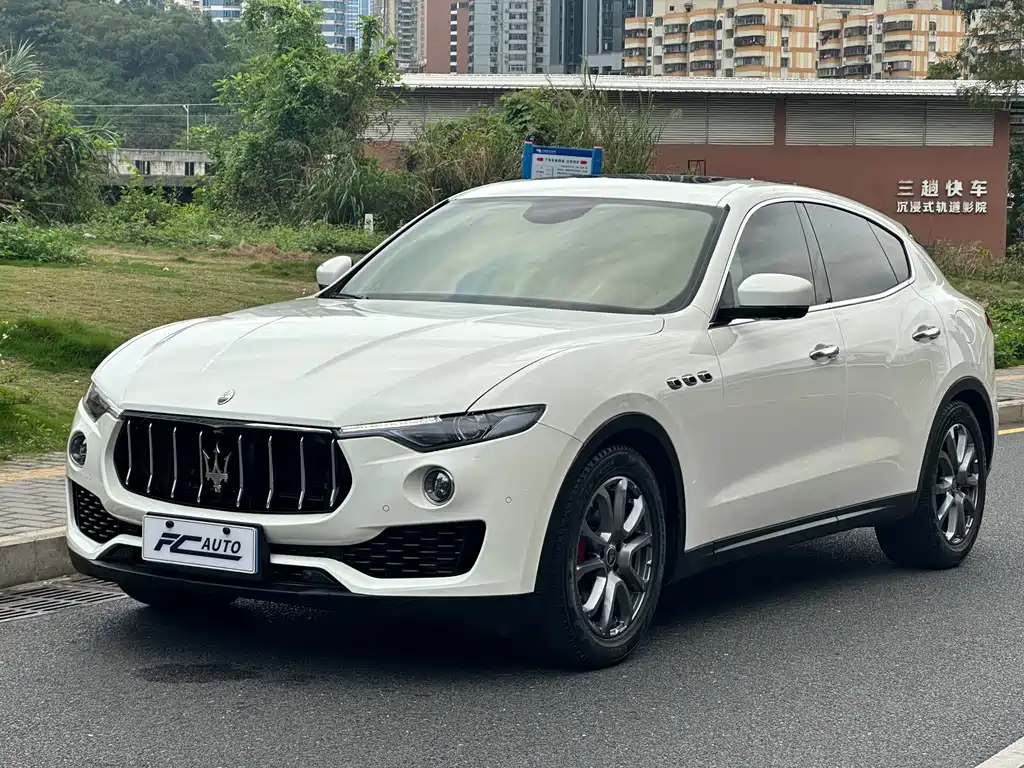 Maserati Levante 2020 — фото 1