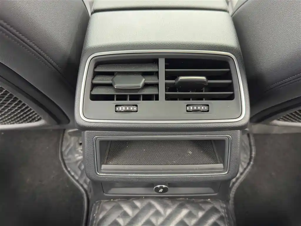 Audi A6 2023 — фото 11