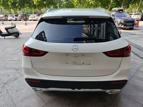 Mercedes-Benz GLA 2023