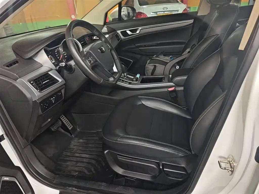 Geely Emgrand GS 2018 — фото 15