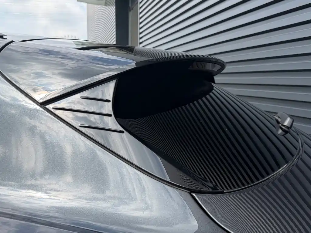 Porsche Taycan 2025 — фото 19