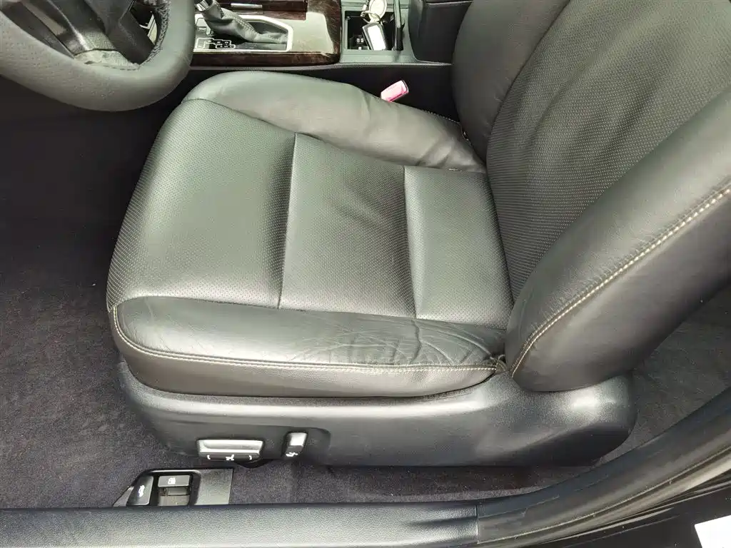 Toyota Camry 2016 — фото 20