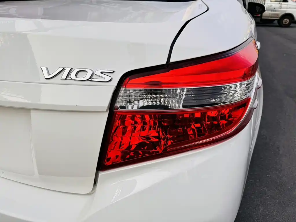 Toyota Vios 2016 — фото 13