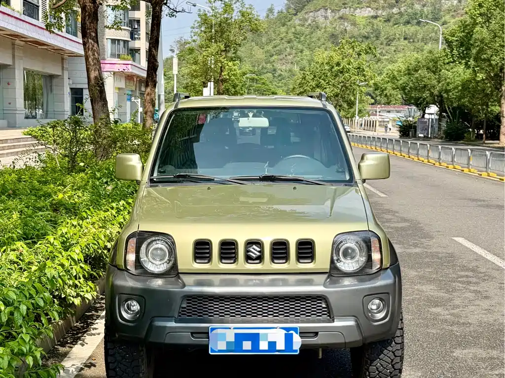 Suzuki Jimny 2012 — фото 2