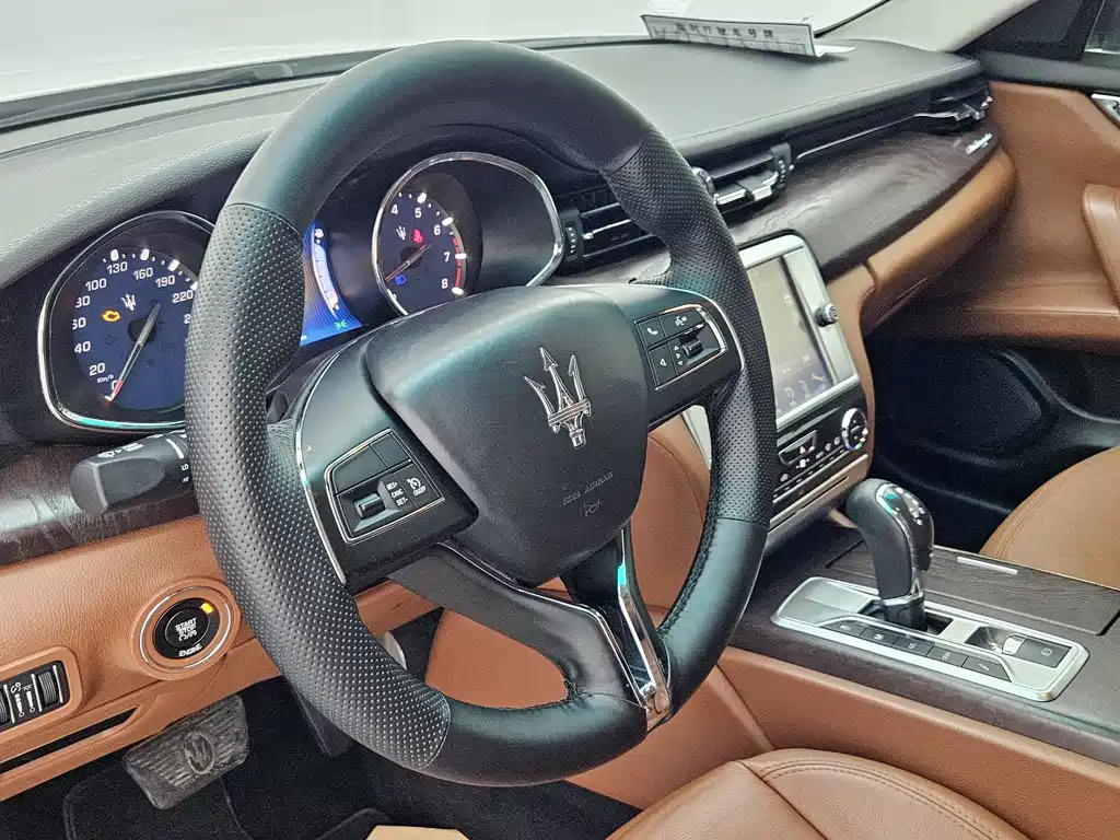 Maserati Quattroporte 2016 — фото 7