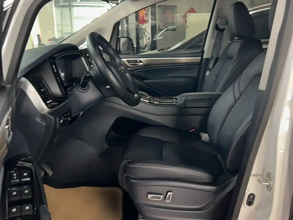 GAC Motor Trumpchi M8 2023 — фото 18