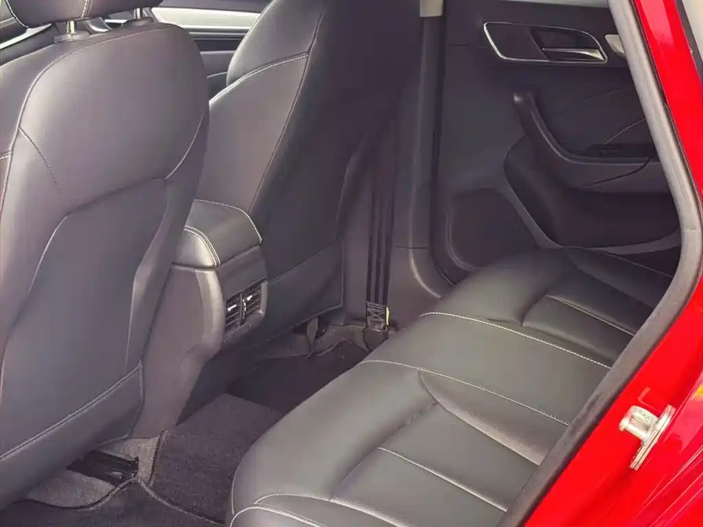 Roewe i6 New Energy 2018 — фото 13