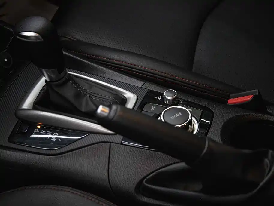 Mazda 3 Axela 2019 — фото 24
