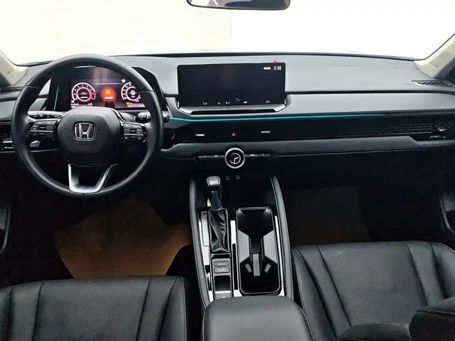 Honda Accord 2023 — фото 11
