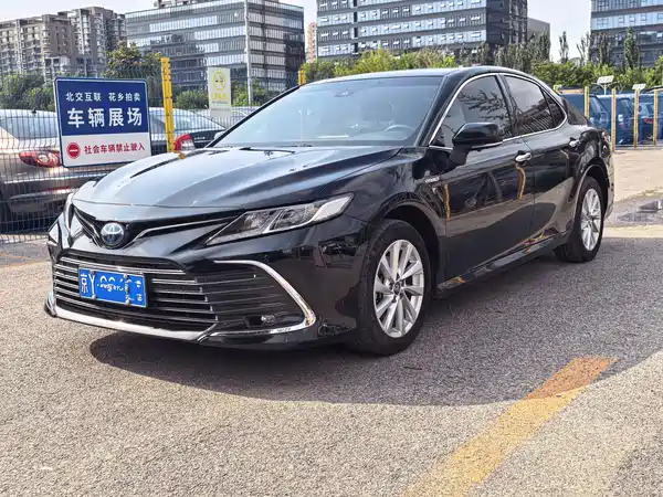 Toyota Camry 2021