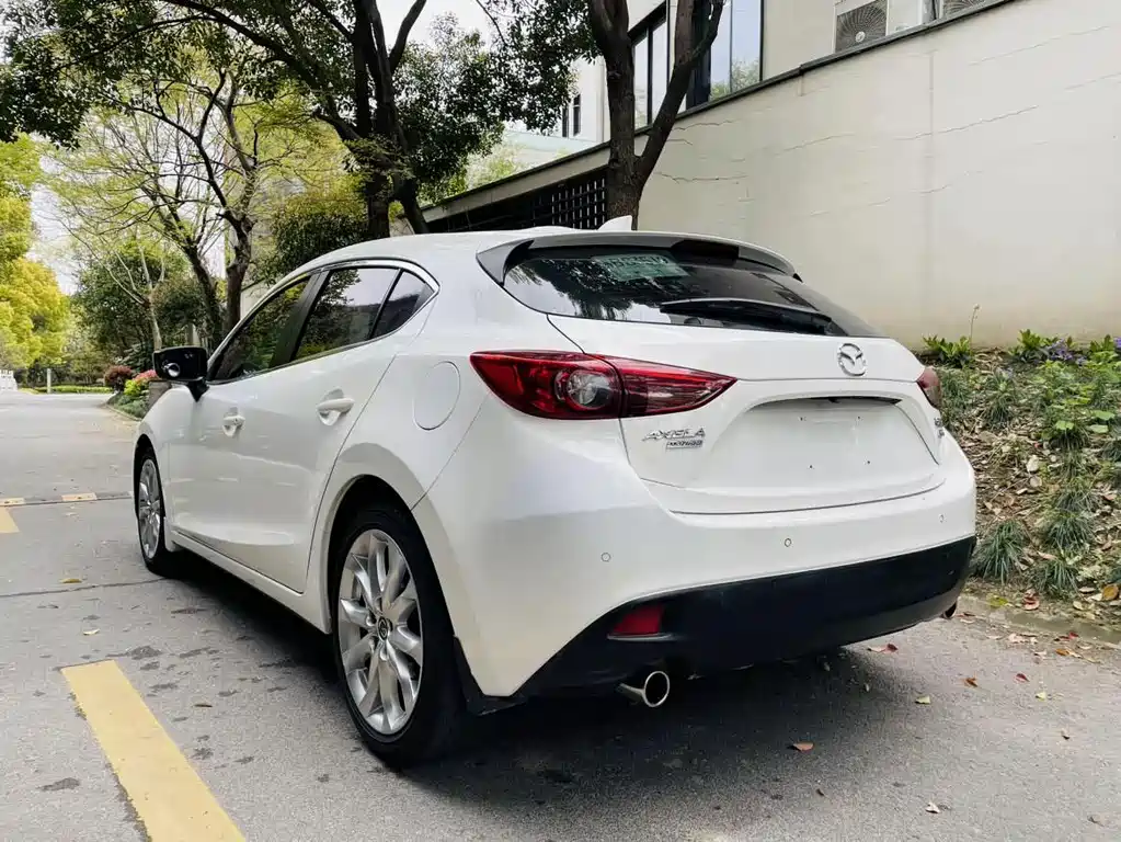 Mazda 3 Axela 2015 — фото 17