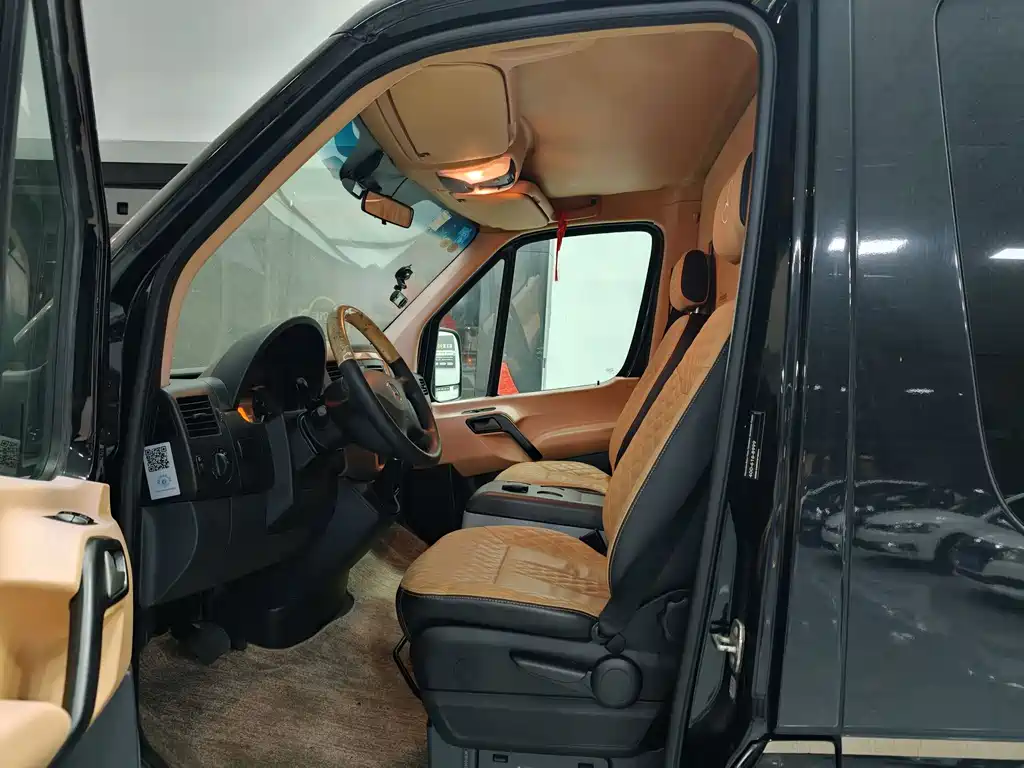 Mercedes-Benz Sprinter 2017 — фото 11