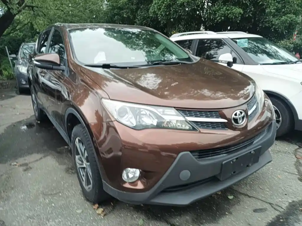 Toyota RAV4 2015