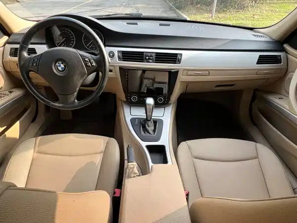 BMW 3 Series 2010