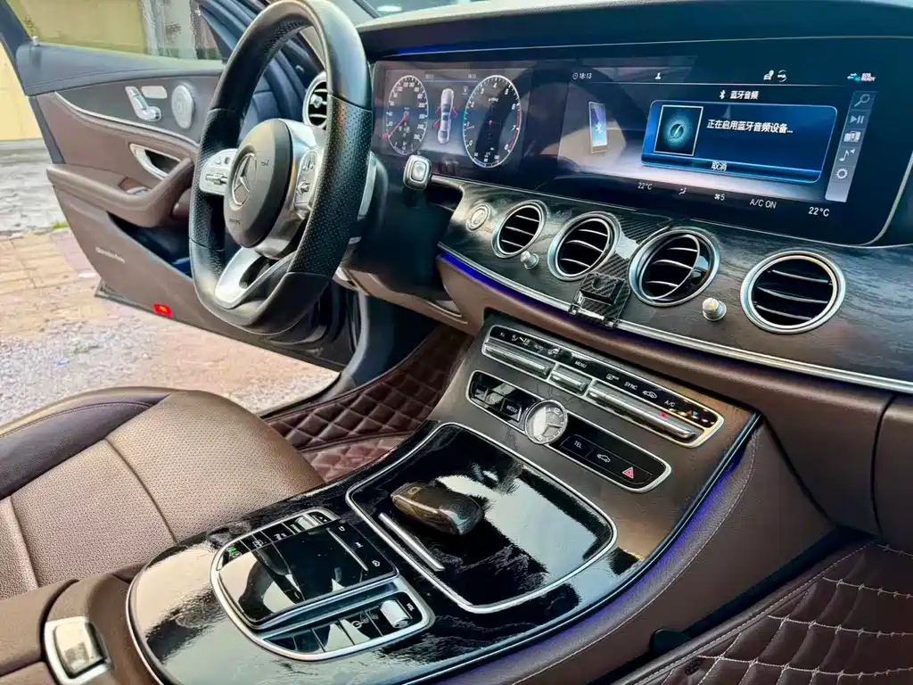 Mercedes-Benz E-Class 2018 — фото 9
