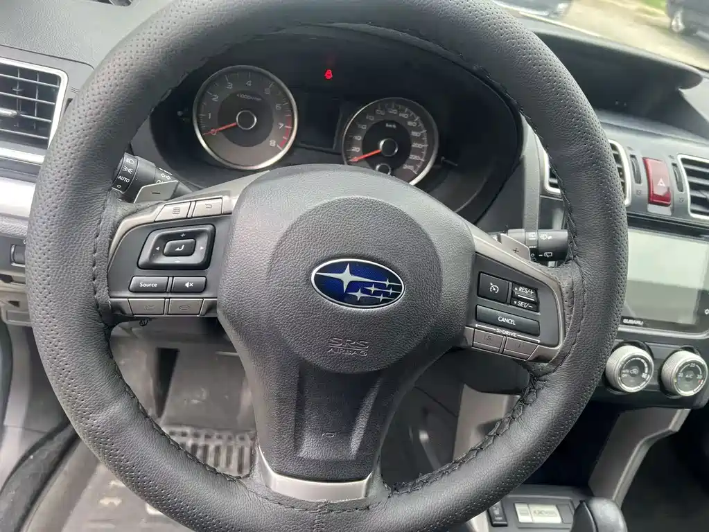 Subaru Forester 2015 — фото 10
