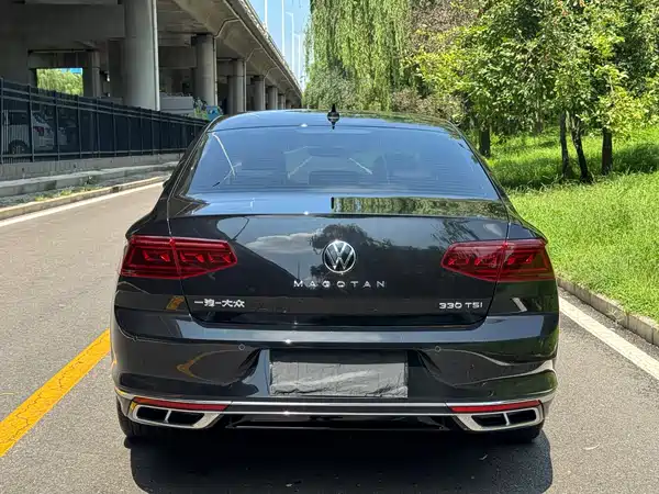 Volkswagen Magotan 2024