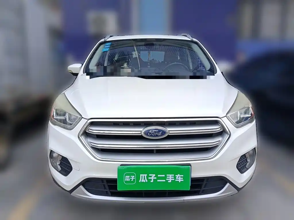 Ford Kuga 2017 — фото 24