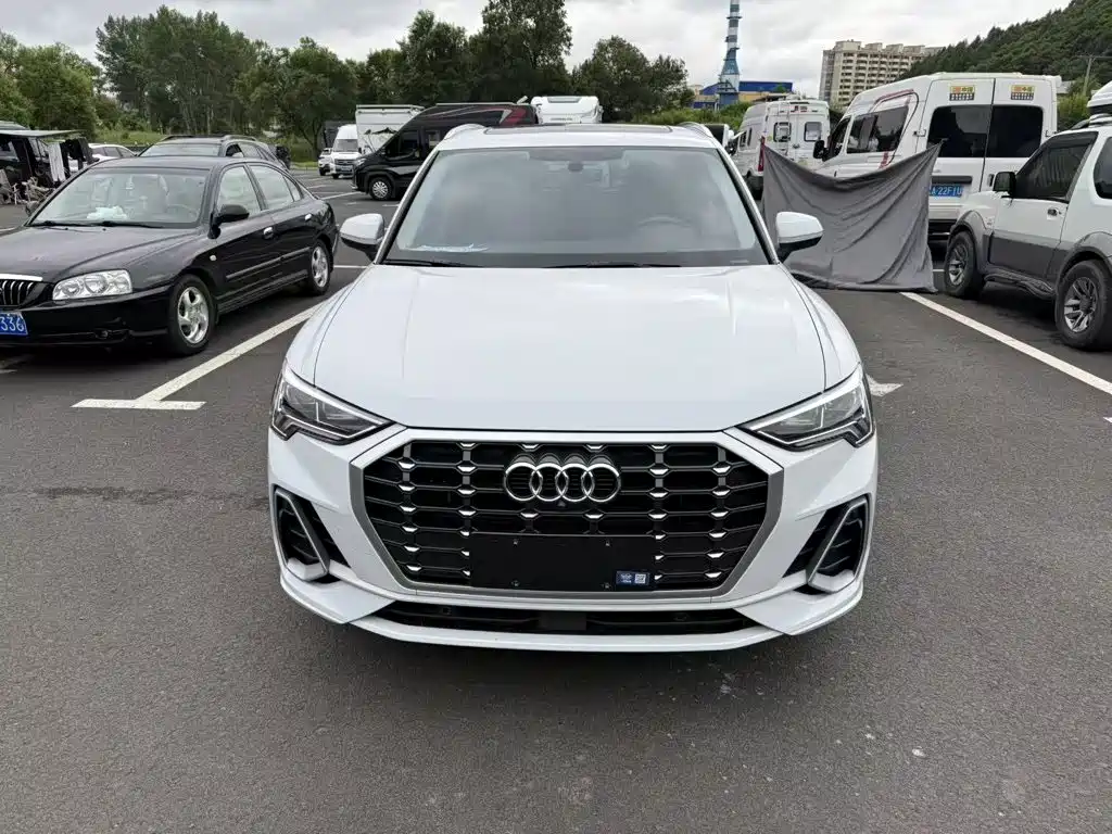Audi Q3 2023