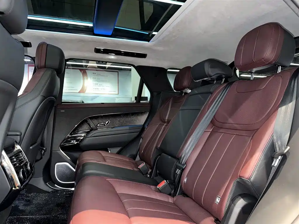 Land Rover Range Rover Sport 2024 — фото 14
