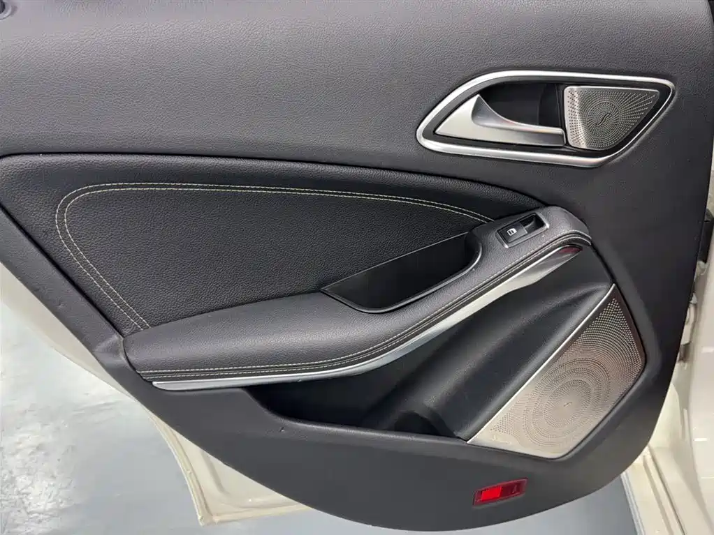 Mercedes-Benz CLA 2016 — фото 17