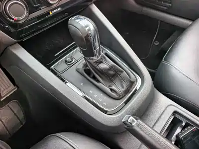 Volkswagen Sagitar 2015