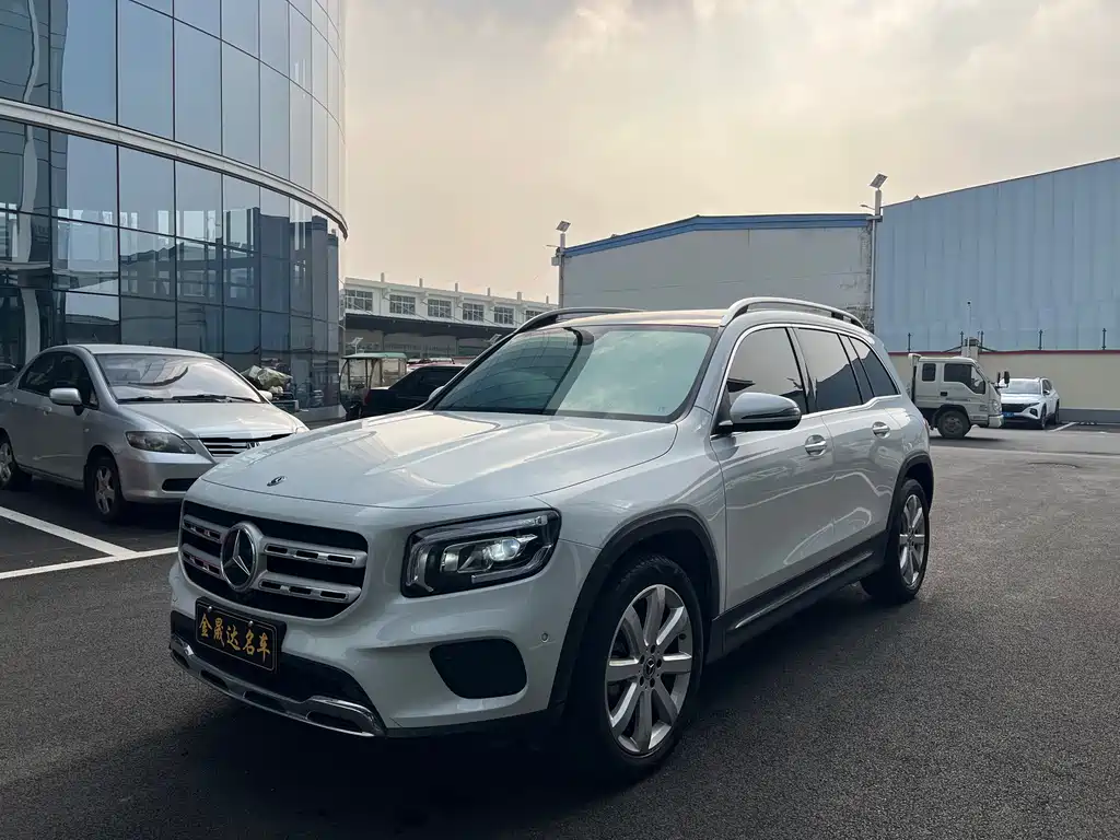 Mercedes-Benz GLB 2020 — фото 1