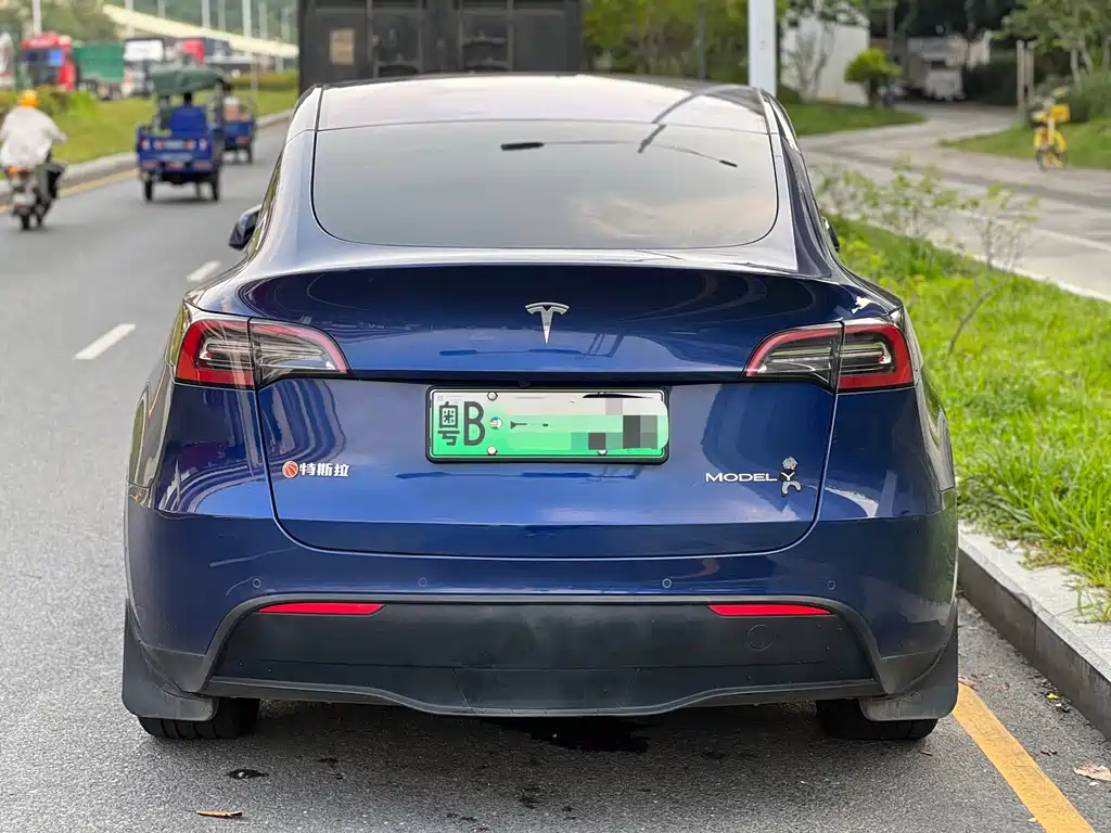 Tesla Model Y 2022 — фото 5