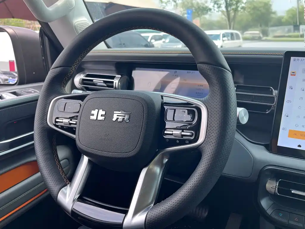 BAIC BJ40 Extended Range 2025 — фото 12