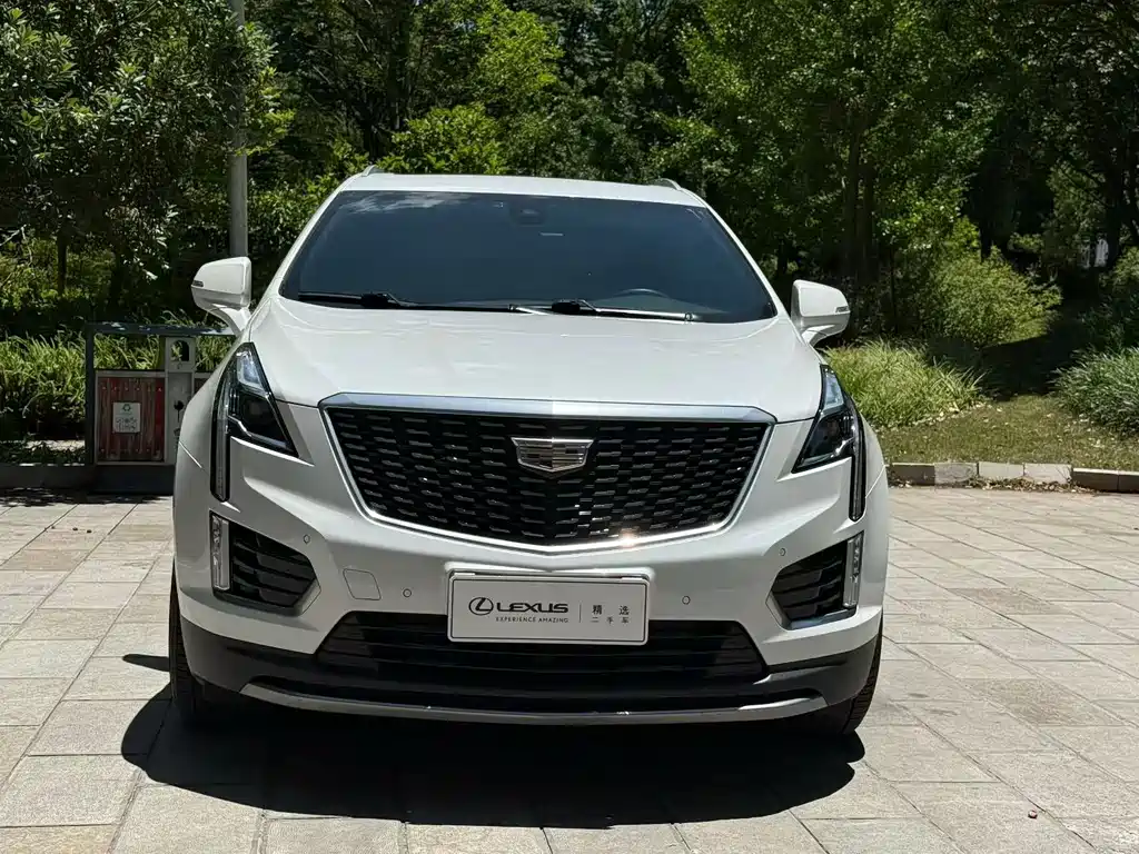 Cadillac XT5 2020 — фото 2