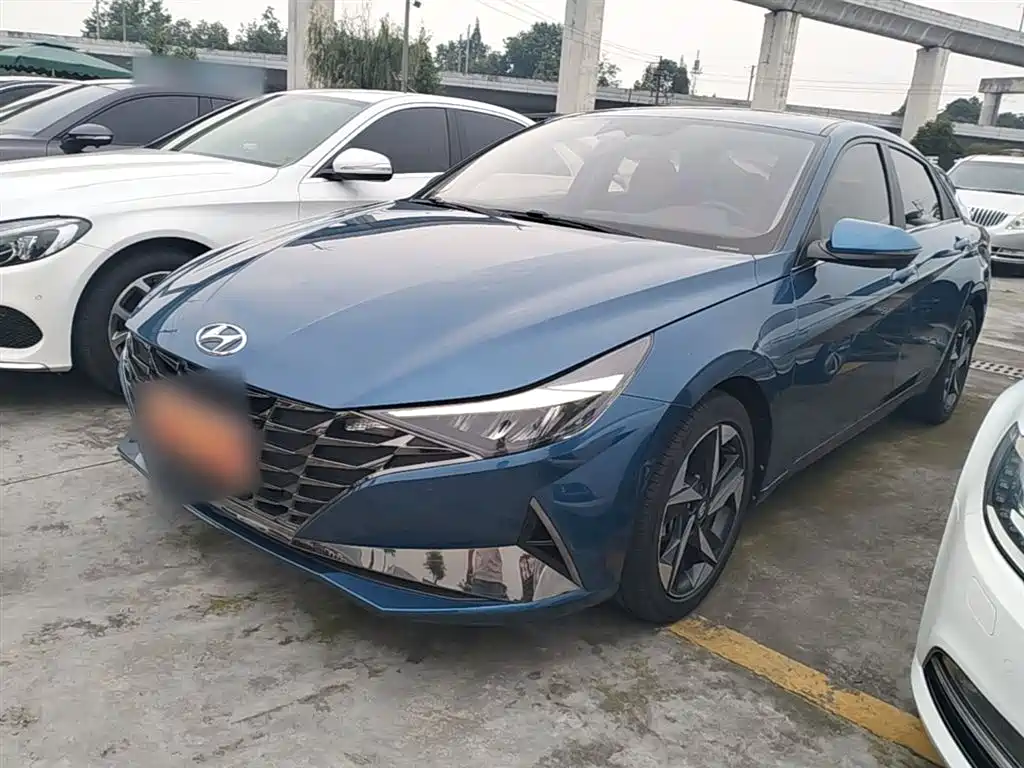 Hyundai Elantra 2022 — фото 2