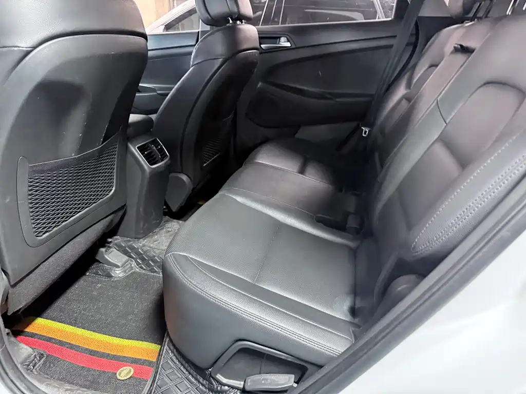 Hyundai Tucson 2018 — фото 11