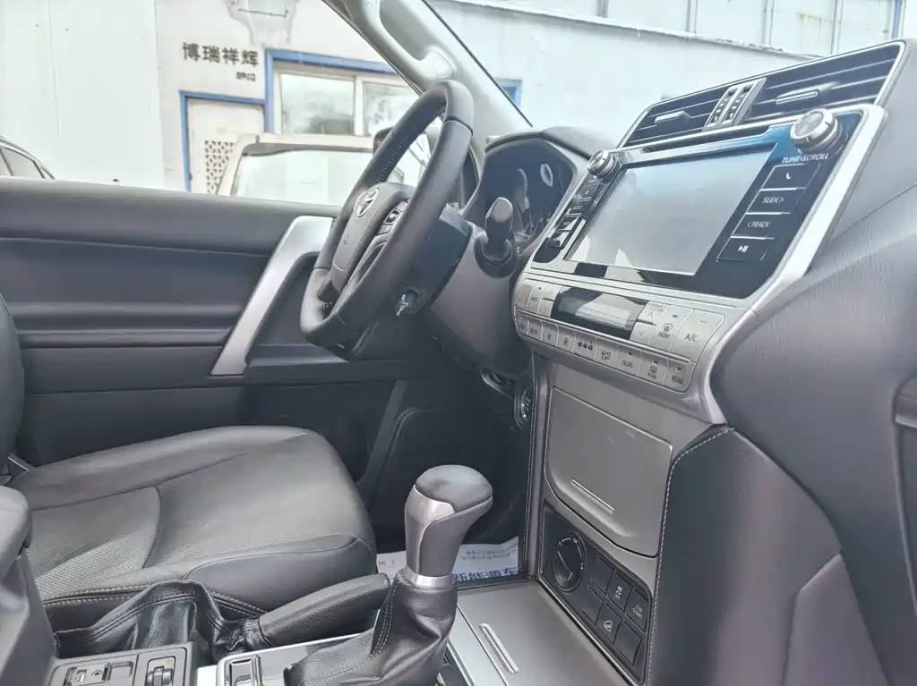 Toyota Prado 2019 — фото 14