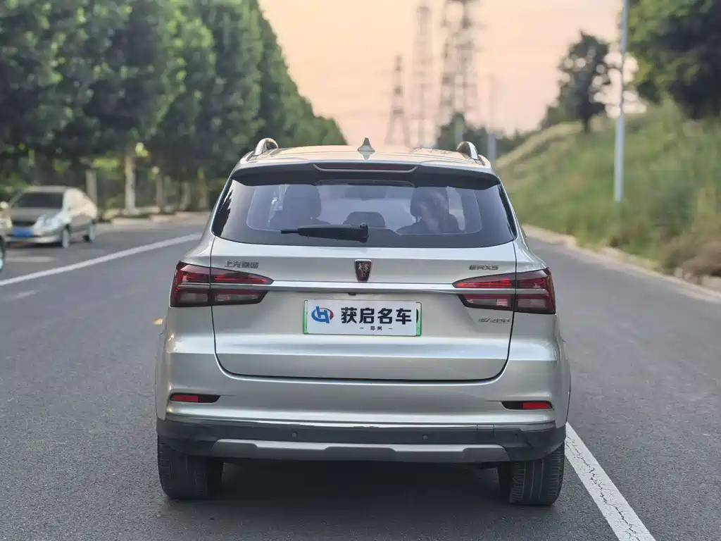 Roewe RX5 New Energy 2018 — фото 5