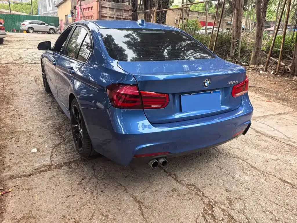 BMW 3 Series 2017 — фото 10