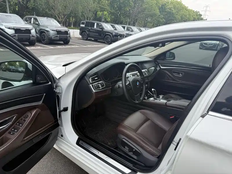 BMW 5 Series 2015 — фото 4