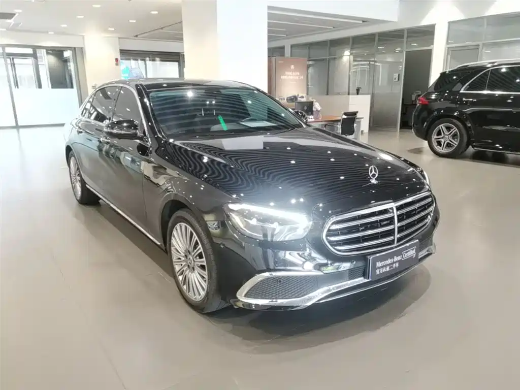 Mercedes-Benz E-Class 2023 — фото 7
