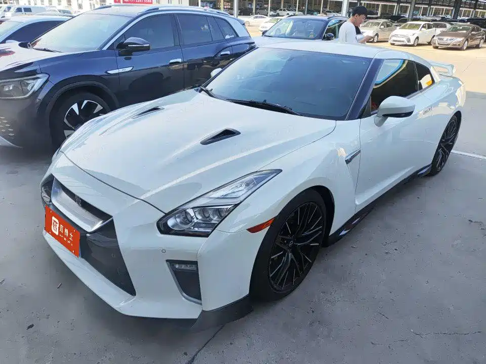 Nissan GT-R 2024