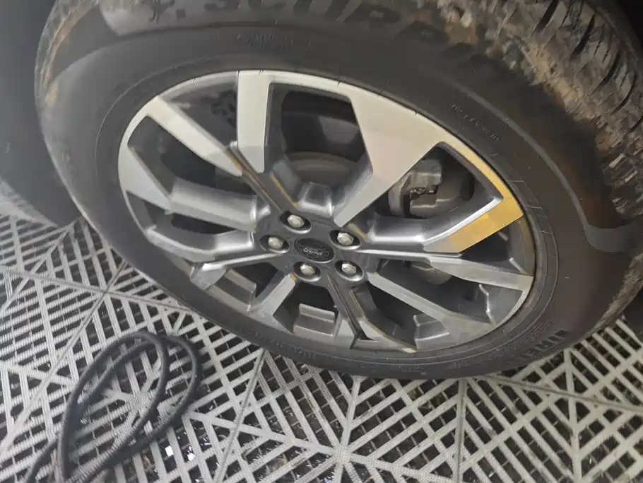 Ford Edge 2023