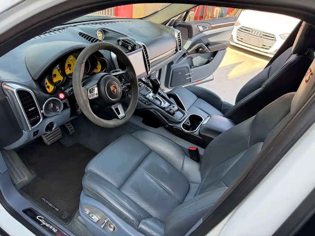Porsche Cayenne 2012