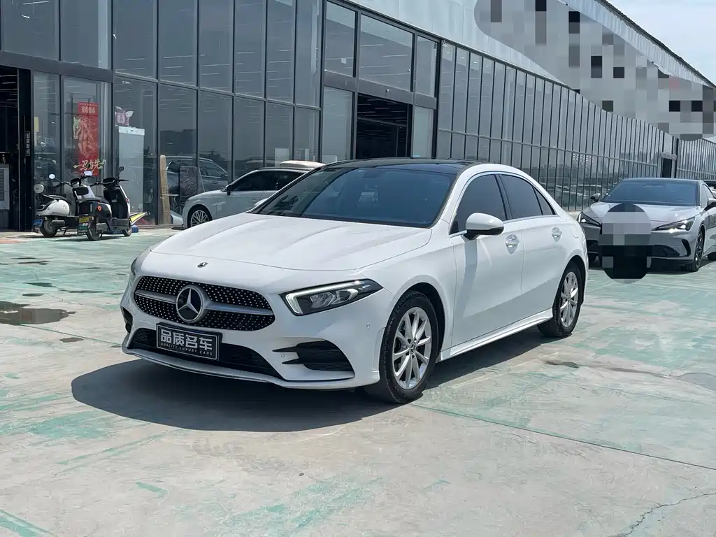 Mercedes-Benz A-Class 2022 — фото 1
