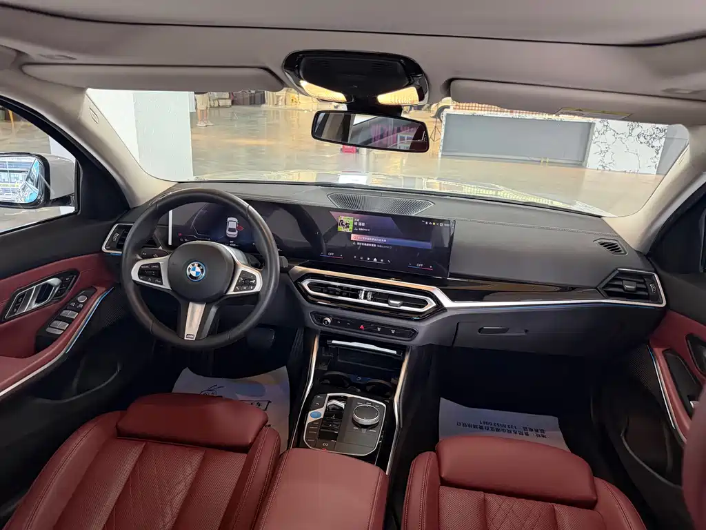 BMW i3 2024 — фото 8
