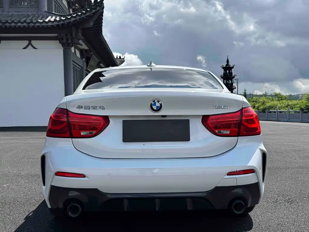 BMW 1 Series 2022